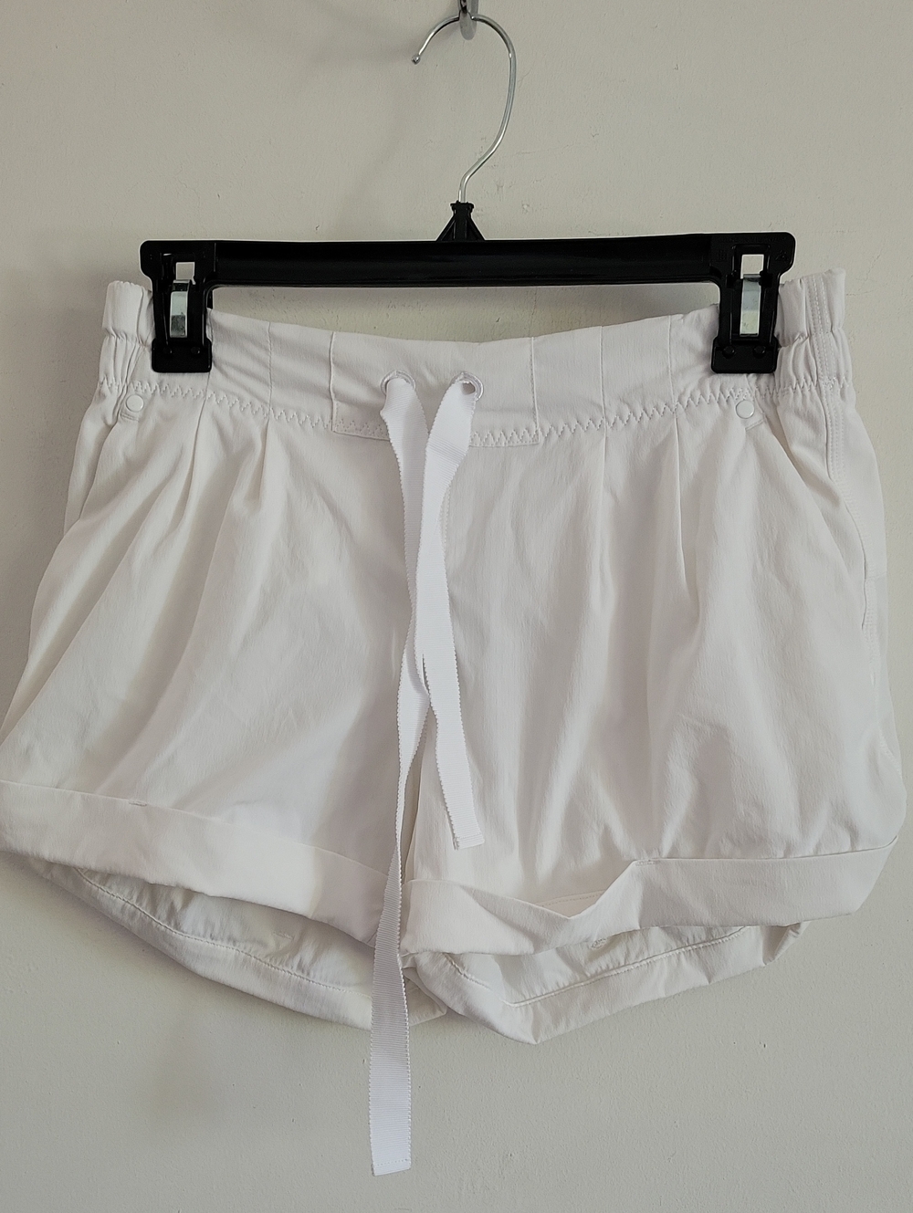Women's White Drawstring Casual Shorts Sz 6